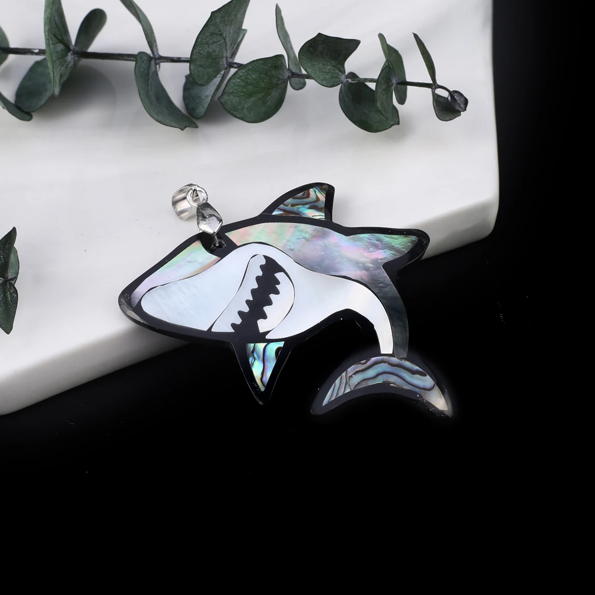 

Natural Mother-of-pearl Seashell Pendants Cute Shark Shape Charms for Jewelry Making Diy Women Necklace Earrings Trendy Gifts