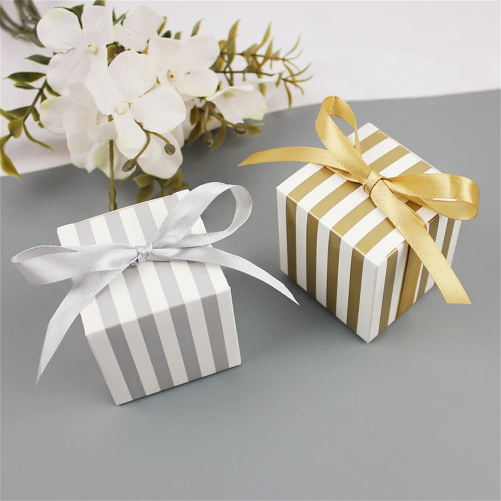 

100/PCS European-style small gift box wedding candy box golden striped vertical candy box 5.5cm small square box spot
