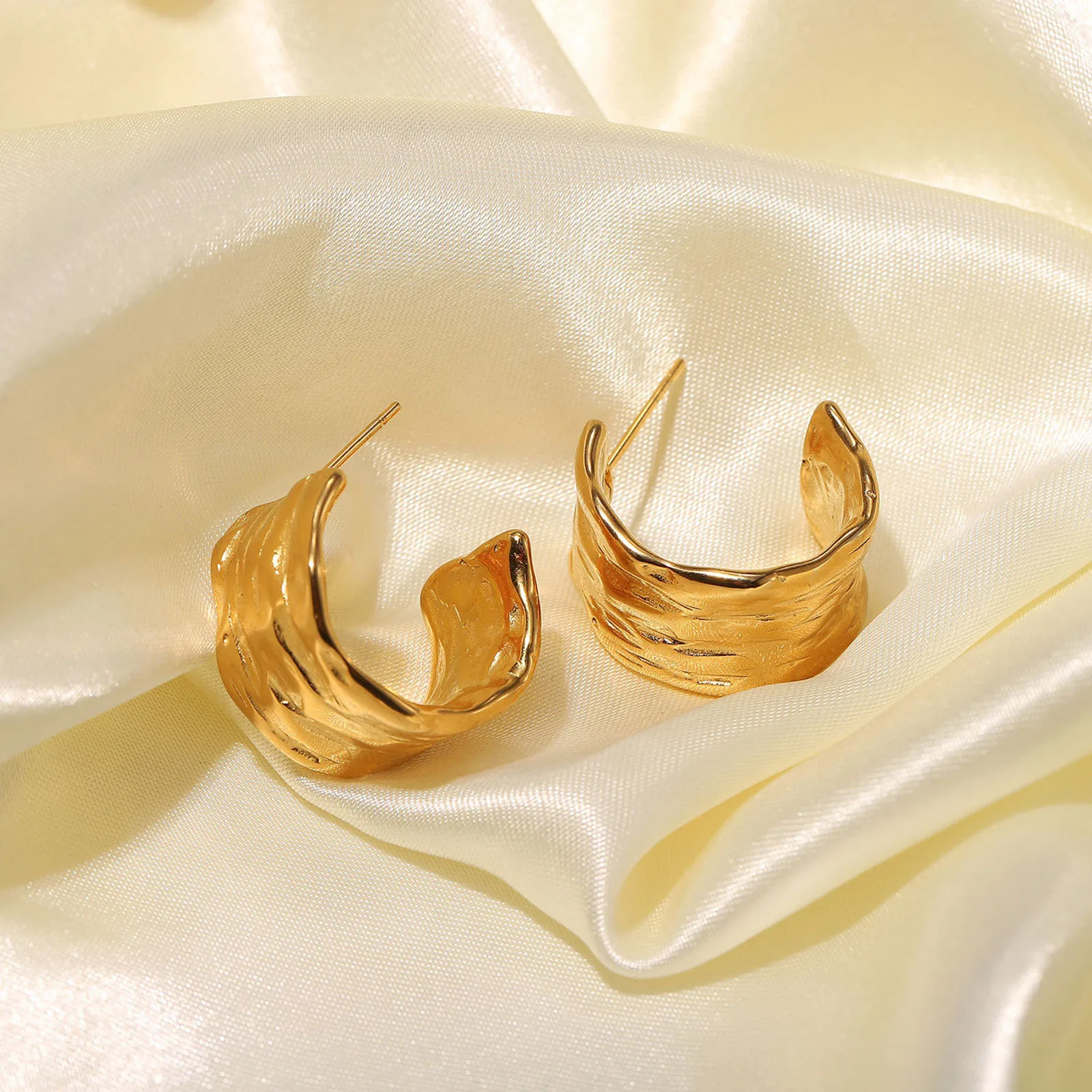 

1 Pair Stainless Steel Hoop Earrings 18K Real Gold Plated C Shape Fashion Punk Style Earrings For Women Ladies Street Jewelry