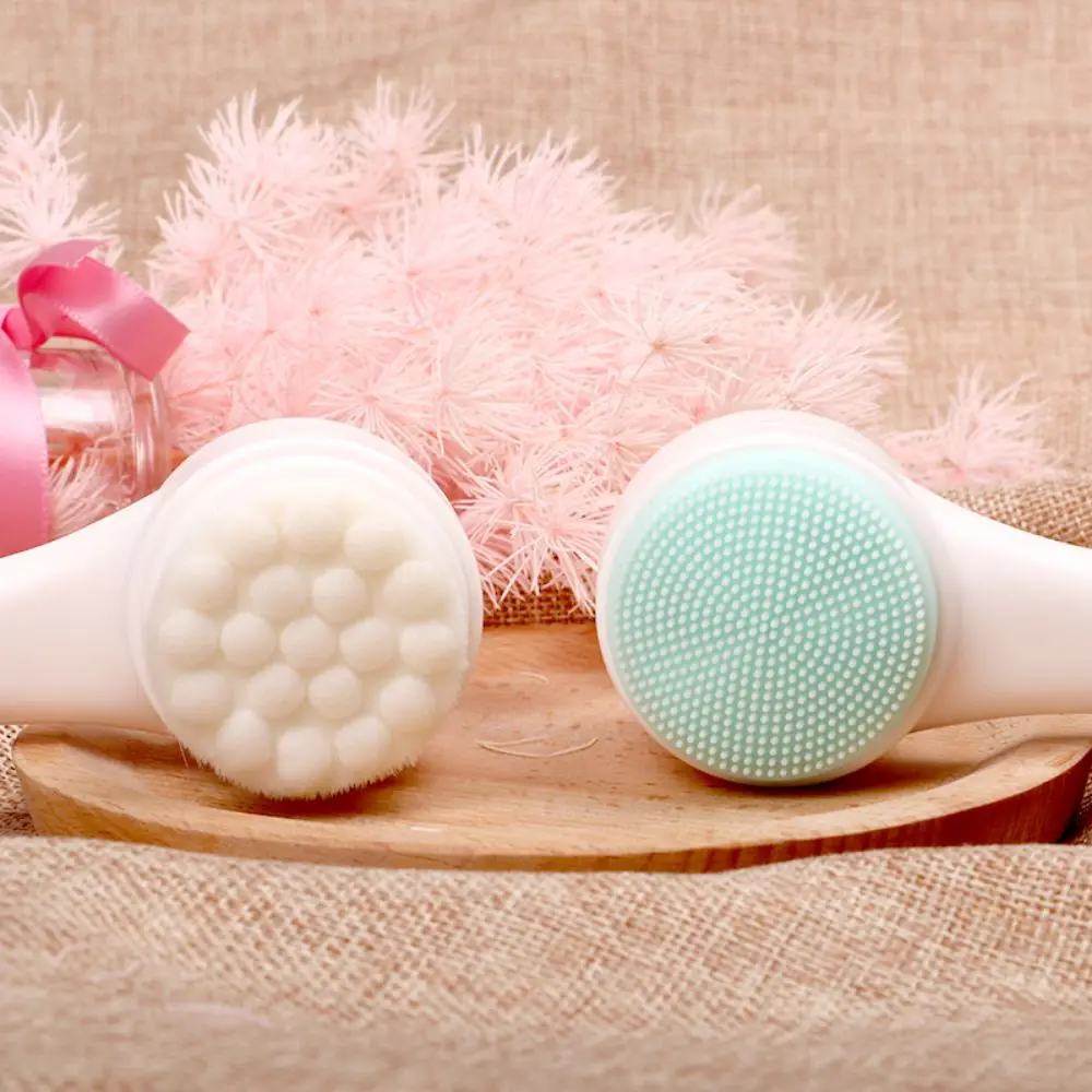 

Double-Sided Facial Cleaning And Massage Brush