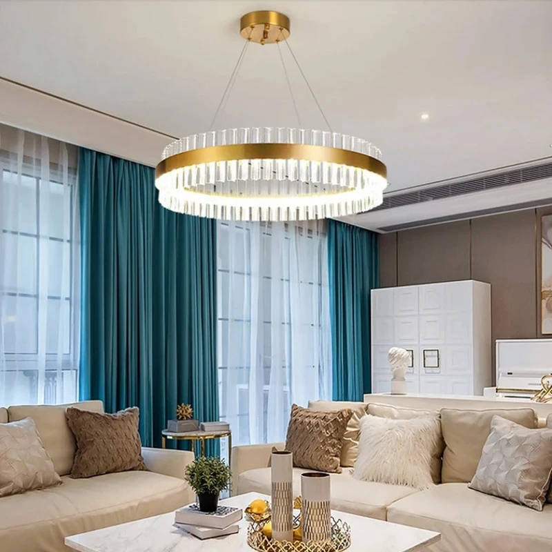 Большие стеклянные люстры