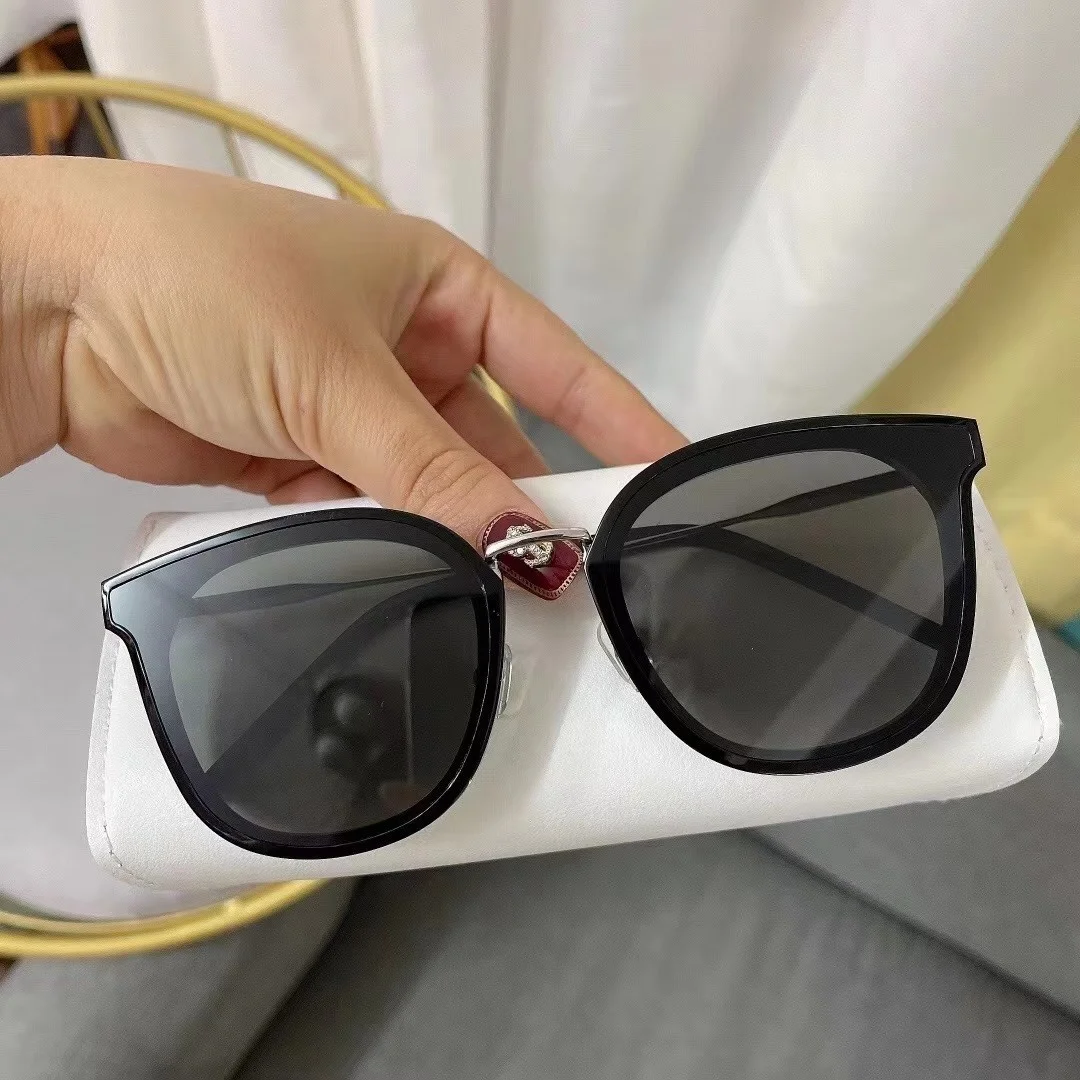 

Очки солнцезащитные мужские/женские с ацетатной оправой, квадратной оправой и футляром