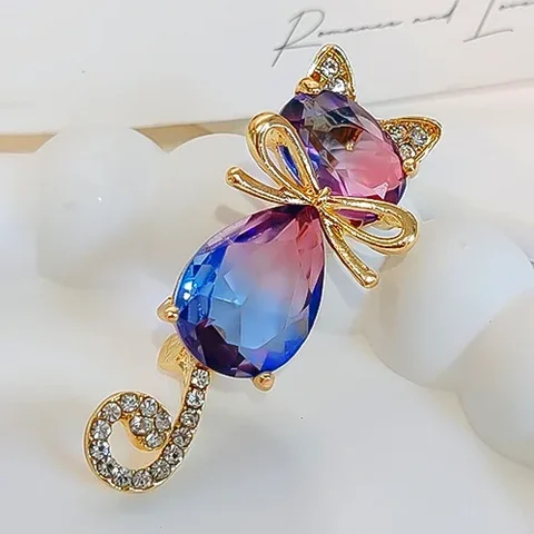 Броши с котенком и кошечкой