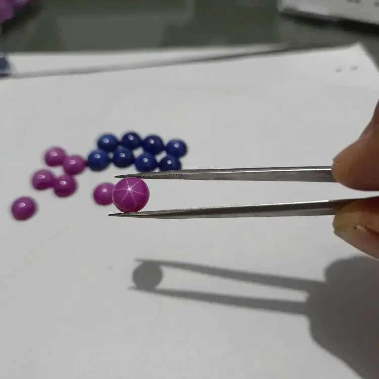 Синий красный звездный сапфировый камень круглый кабошон синтетический