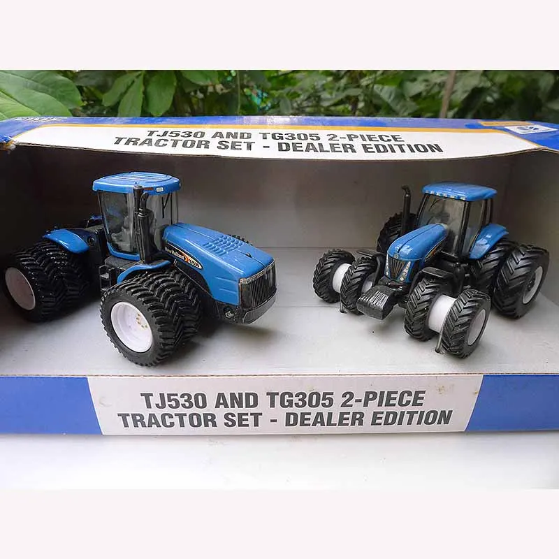 

Литый под давлением сплав 1:64 New Holland TJ530 восьмиколесный тягач с скручивающейся талией модель фермерского автомобиля коллекционная игрушка д...