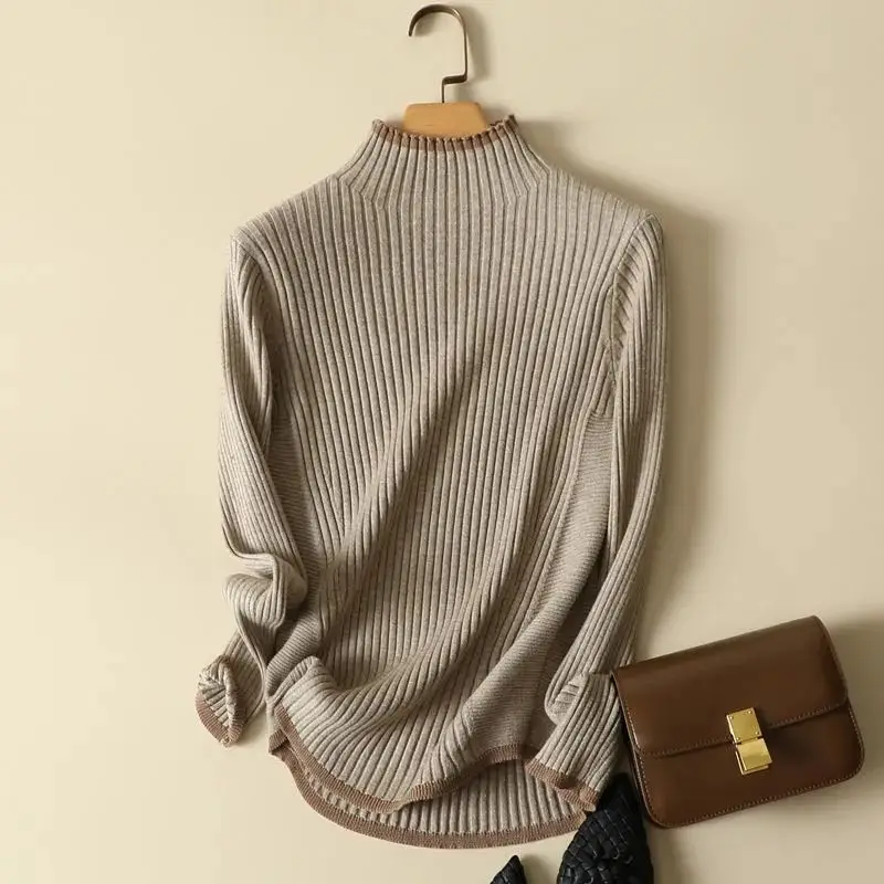 Женский трикотажный пуловер с длинным рукавом и ложным воротником