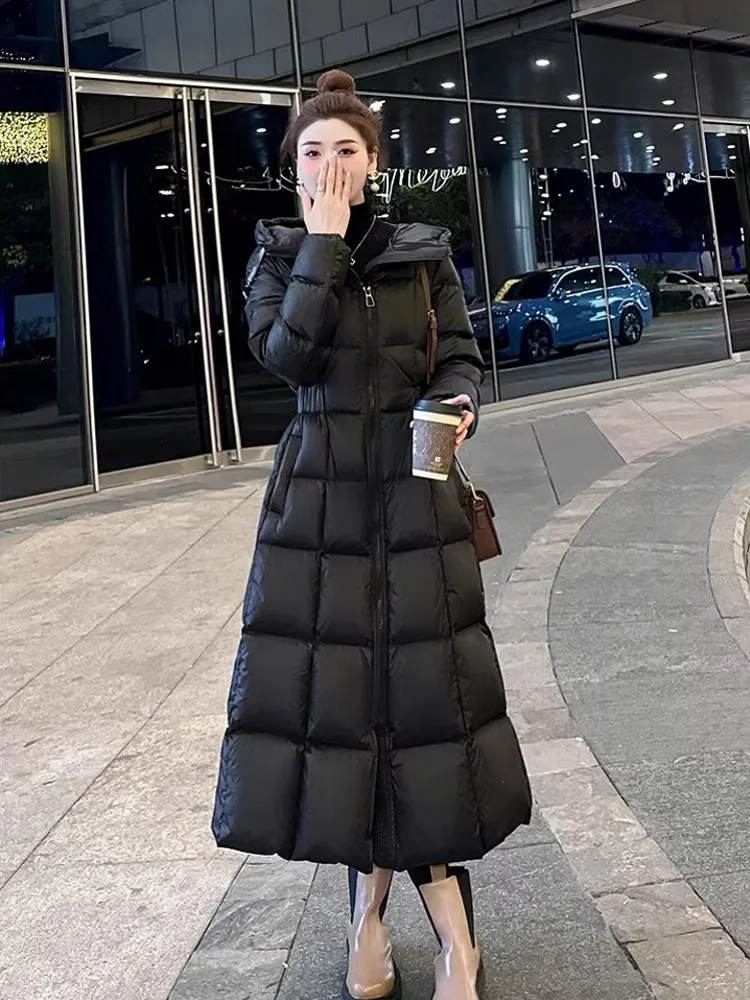 Женская зимняя длинная куртка на белом утином пуху ветровка с капюшоном пальто