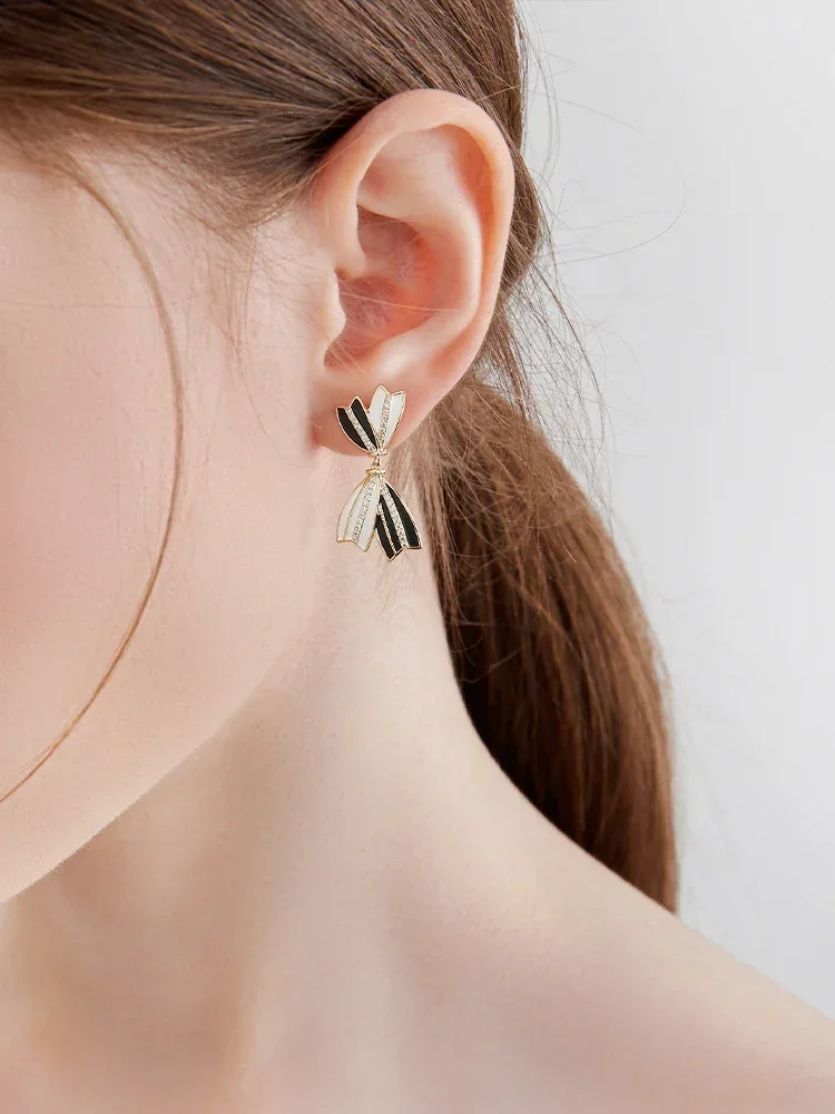 Черно-белые серьги с бантом новинка 2024 уникальные серьги-капли для девочек