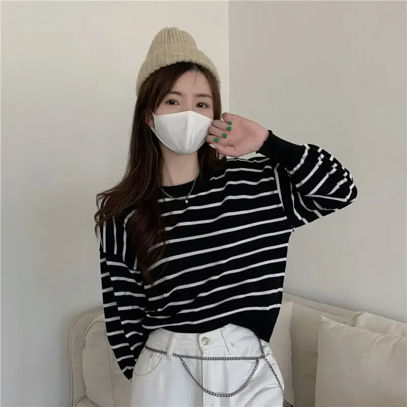 Свитер в полоску нестандартной формы осень/зима 2023 новый дизайн чувственный с