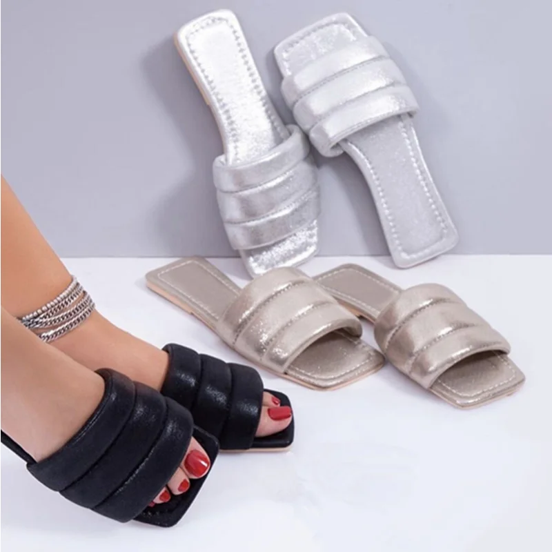 

Fashion plus-size slippers women's summer European and American new bright leather square head leisure beach flip-flop