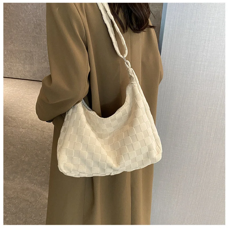 

Women's Shoulder Bag Large Capacity Crossbody Bags for Women Plush Plaid Fashion Korean Female Students hool Bag Handbags