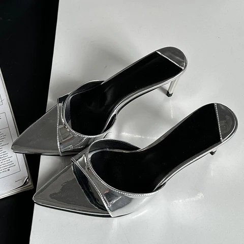 Женские туфли-лодочки на низком каблуке, с острым носком