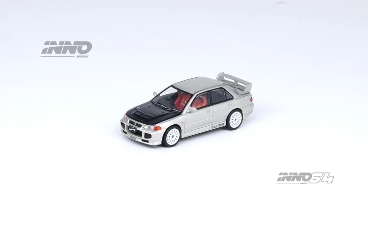 Модель автомобиля INNO64 1:64 EVO3 LANCER EVOLUTION III