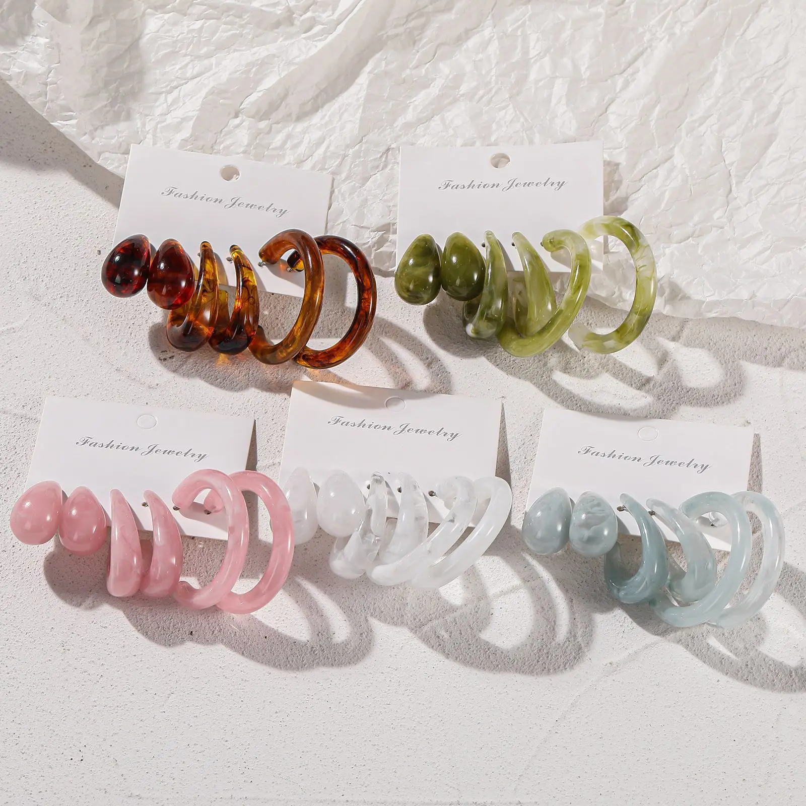 

Colorful Acrylic Ear rings Set Different Sizes 3 Pairs Creative Jewelry Temperament Retro C-type Letter Alloy Earrings