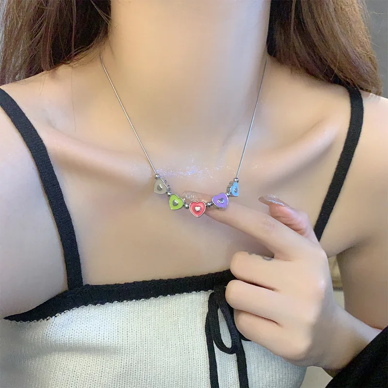 

2023 new color stitching love necklace female niche light luxury ins hip hop sweet cool clavicle chain hot girl accessories