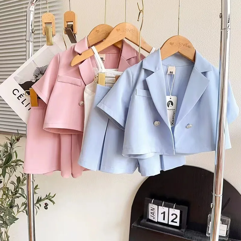 

3PCS New Girls Suits Fashion Shorts Coat + Cotton Vest + Pleats Skirts Shorts 3PCS Clothes Sets Nomal Children 1-7T Outfits