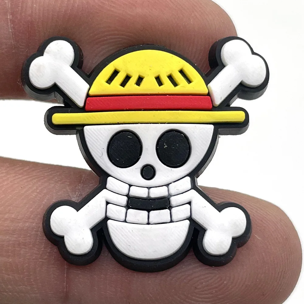 Фото DIY-шармы из ПВХ для обуви в виде персонажа Monkey D. Luffy для Croc Jibz, подарки для детских праздников и Рождества №4