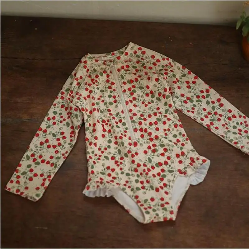 

Модный бутик, детский треугольный слитный купальник с длинными рукавами для девочек, летний Быстросохнущий купальный костюм для девочек с принтом