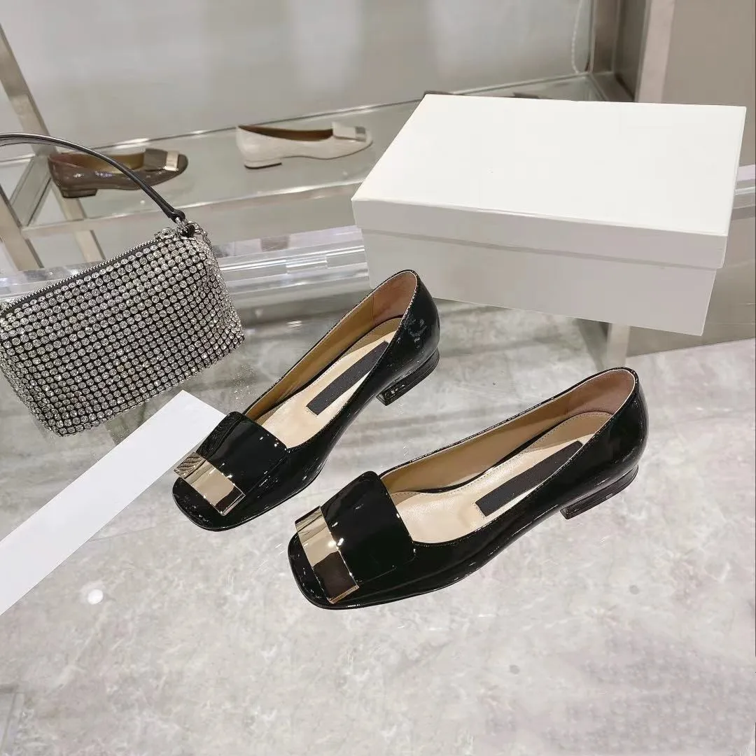 2022 spring new patent leather flat sole single shoes women's head leather versatile flat heel metal shallow mouth scoop shoes