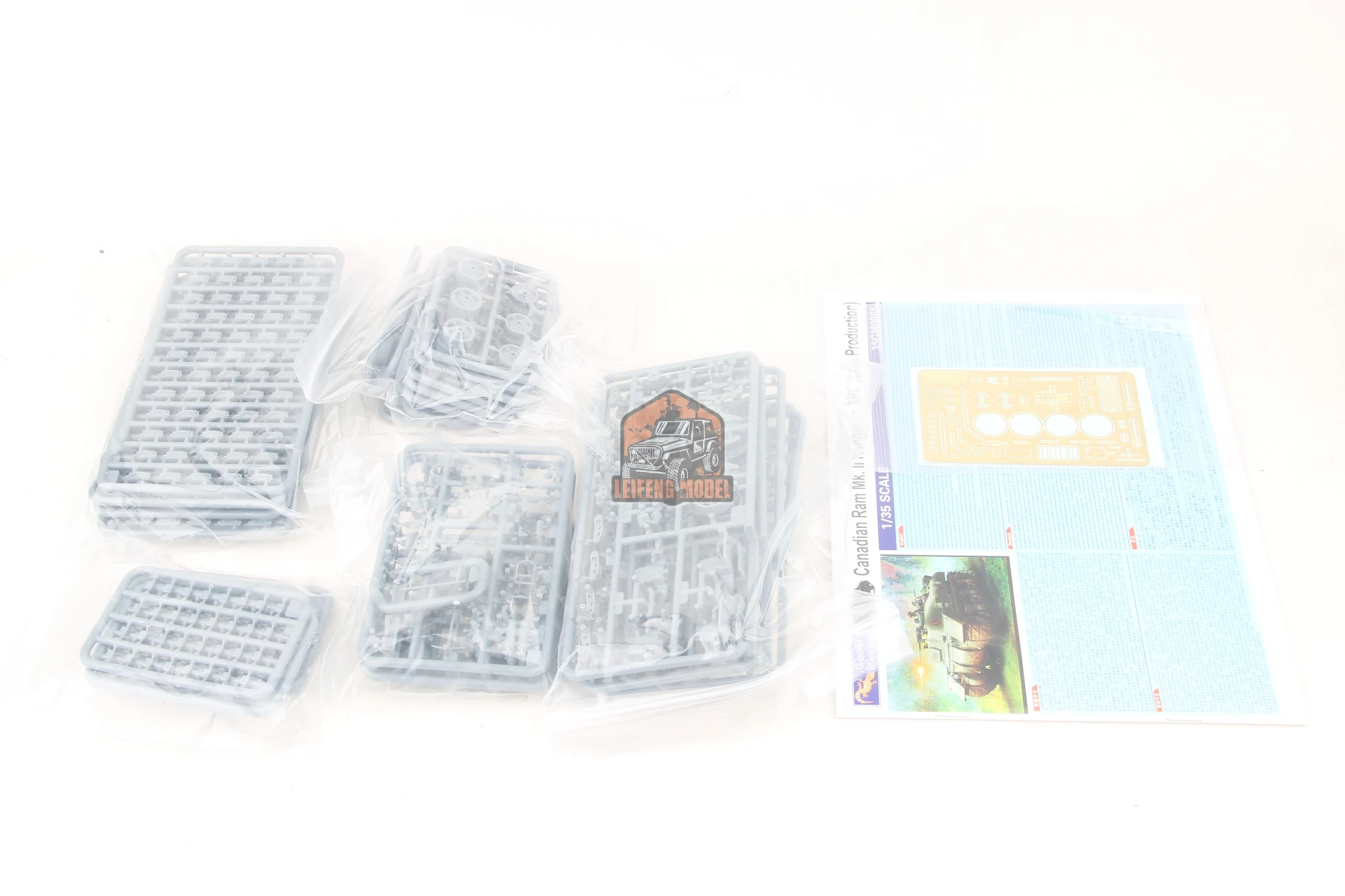 Модель Gecko 35GM0085 1/35 канадская оперативная память Mk. II Kangaroo APC (поздний выпуск)-набор