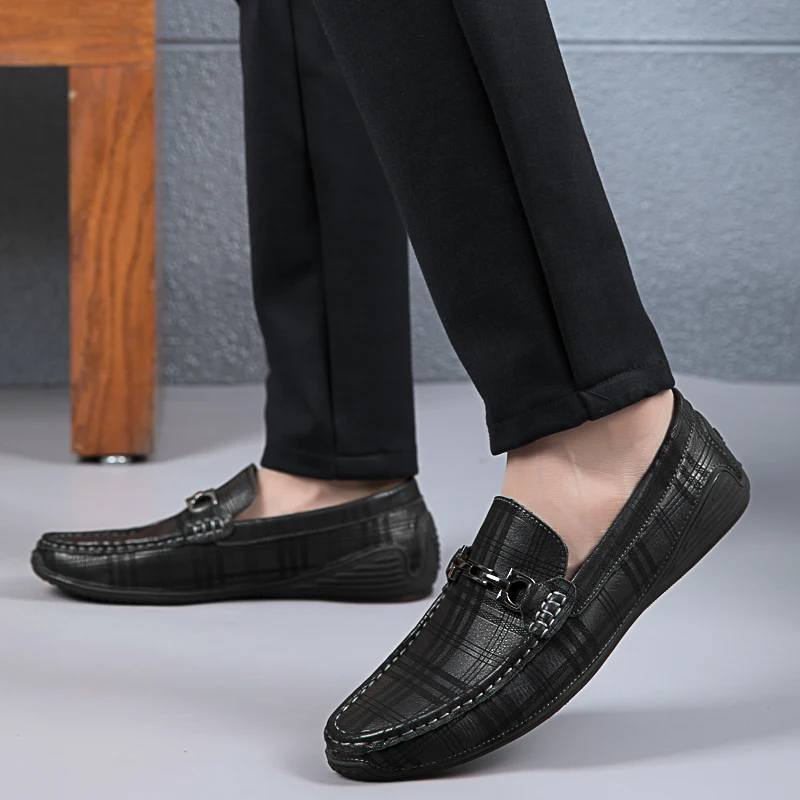 

Brand Men Casual Shoes Luxury Designer Fashion Sneakers Men Slip-on Loafers For Men Moccasins Leather Boat Shoes Zapatos Hombre