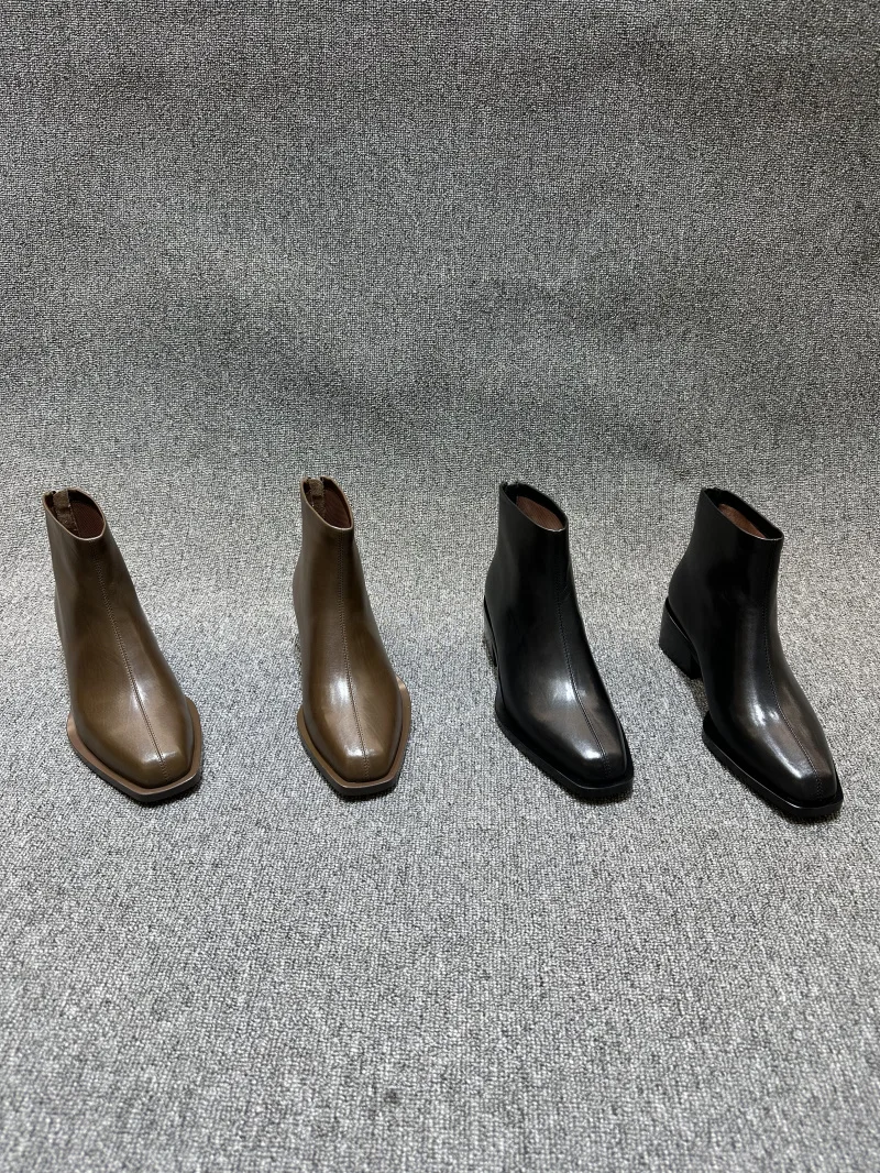 

Autumn and Winter Women's Boots Cowhide Pointed Mid Heel Back Zipper Short Boots