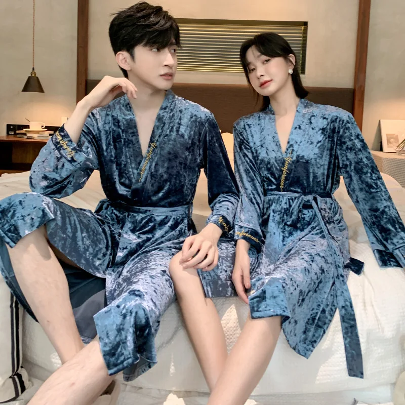 

New Canary-velvet Robe Couples Wedding Celebration Men Women Ice-flowered Velvet Autumn Winter Bathrobe Red Morning Gown