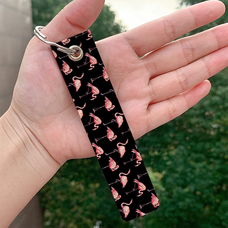 

Flamingo Pattern Leather Keychain Cartoon Strap Keyrings Hanging Holder Bag Car Wallet Trinket Keychain Hanging Decoration