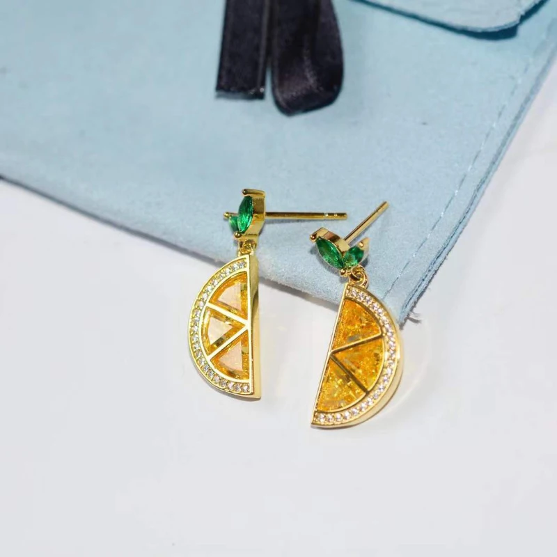 

Женские серьги-гвоздики из серебра 925 пробы, с инкрустированным бриллиантом лимоном, в виде фруктов