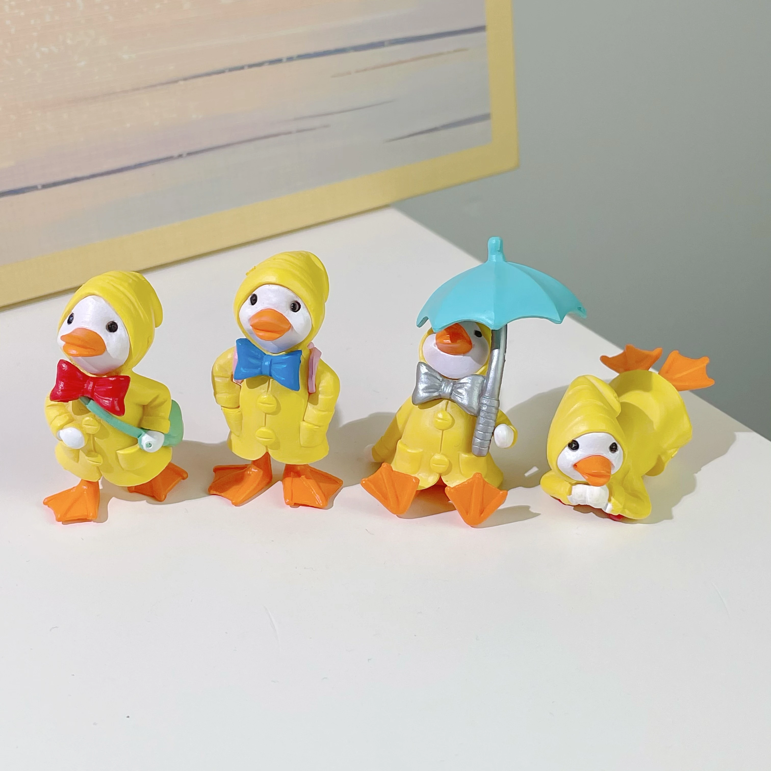 

Bored, Give Ta A Set of Yellow Raincoats, Little Ducks! Cartoon Cute Creative Desktop Gifts