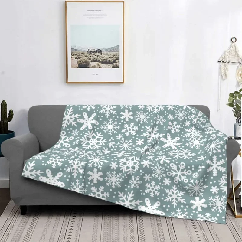 

Snowflake Print Winter Wonderland Blanket Flannel Decoration Cold Lightweight Throw Blankets For Sofa Car Bedspreads