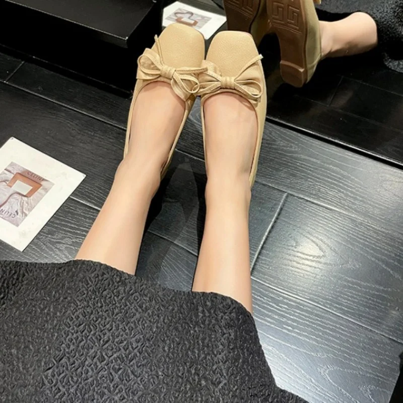 

Soft Bottoming Bow Single Shoes Female 2023 Spring and Summer New Shallow Mouth Flat Square Head One Step Casual Work Shoes