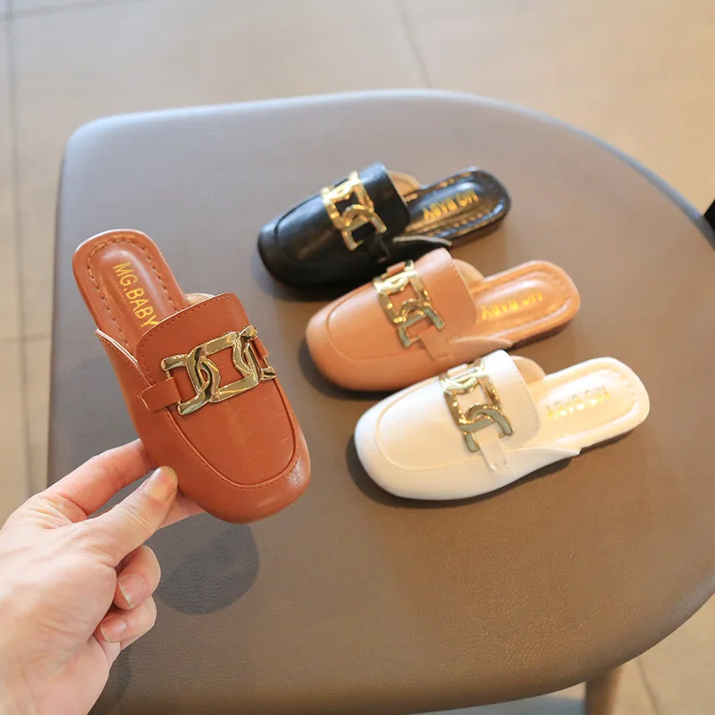 

Fashion Metal Chain Leather Kids Slipper Summer Casual Beach Slipper for Girls Indoor Outdoor Anti-slip Girls Slippers Sandals