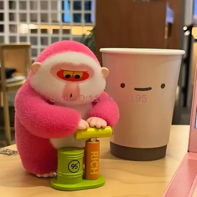 Фото Коллекционная фигурка-сюрприз Bobi Hello Hoho Worker Series Flocked Monkey: модный декор для стола, 8+1 стилей для любителей игрушек №4