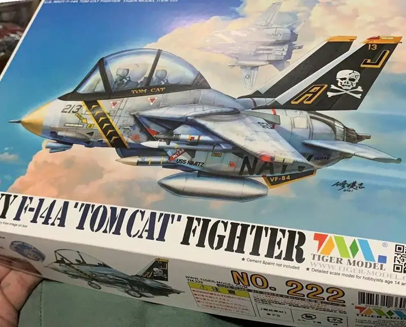 Модель Tiger NO.222 Q версии стандарта пластиковая модель истребителя TOMCAT |