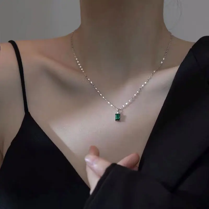 

Single Diamond Necklace Light Luxury Niche High Sense 2022 New Female Design Sense Collarbone Chain for Girlfriend Gift