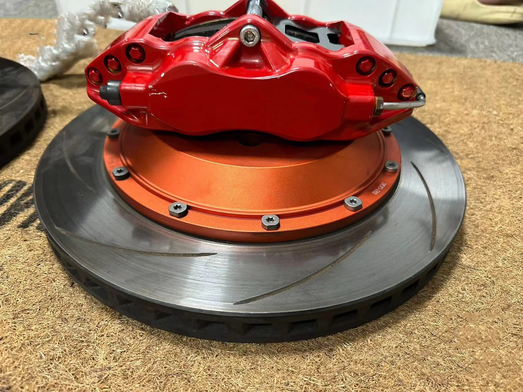 Высококачественный комплект суппортов 9040 с 355-32 заднего колеса 9202 355-28 подходит