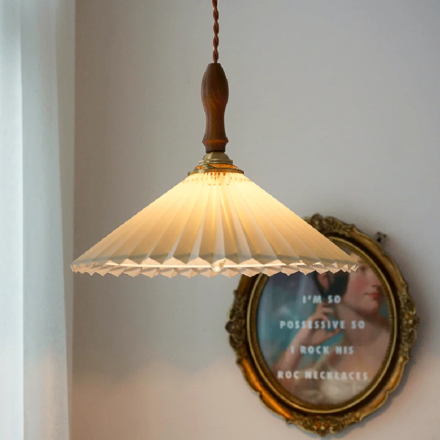 

IWP Modern Retro Fabric Pendant Light Minimalist Creative Pleated Hanging Lamp Interior Decor Light For Living Room Dining Table