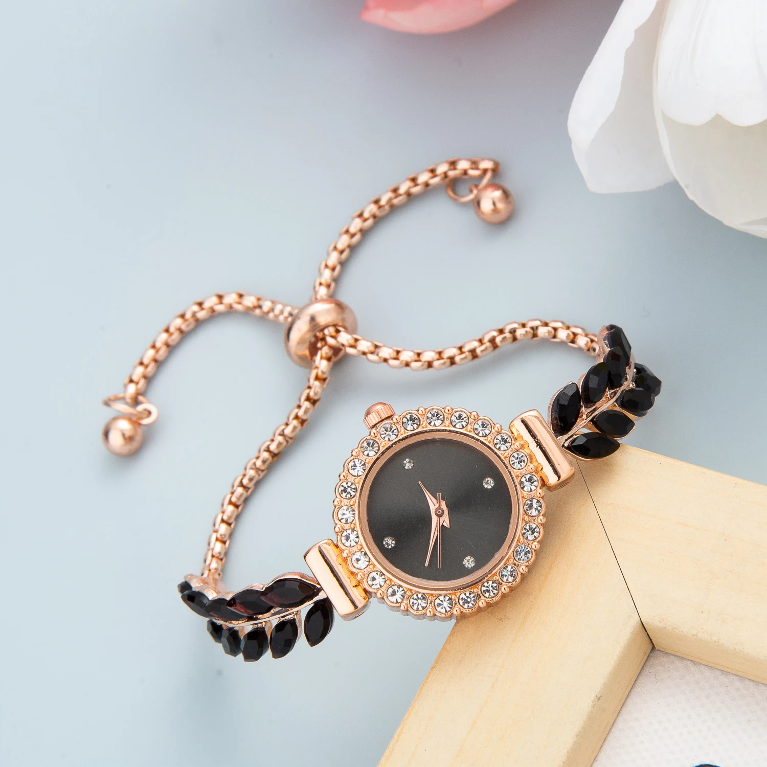 Best Selling Products 2023 New Simple Women's Feather Bracelet Watch Fashion Quartz Wristwatches watch for Women Free Shiping