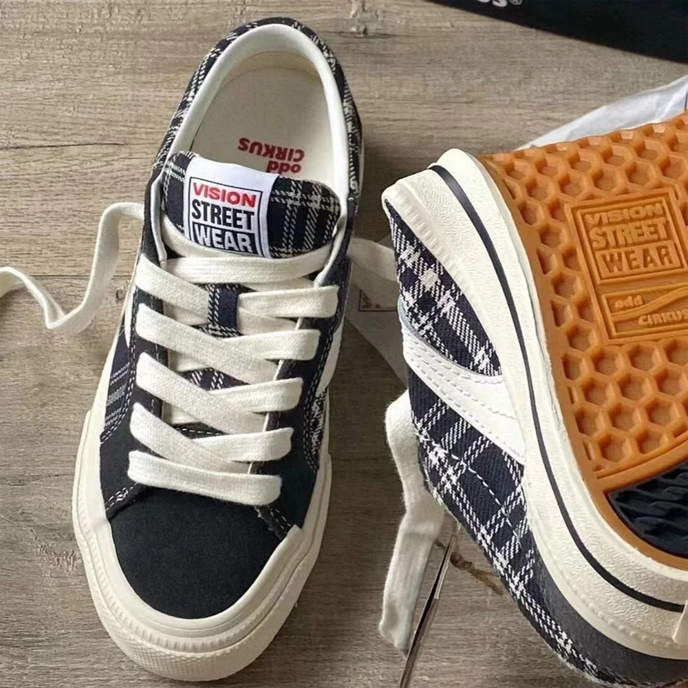 Vision Street Wear x Odd Classics Skateboarding Shoes Men Retro Low Top Suede Canvas Shoes Unisex Skate Sneakers Plaid Pattern