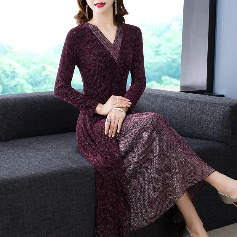 

2022 Autumn Vintage Clothes Fake Two-piece V Neck Elegant Slim Tunic Midi Dress Women Long Sleeve Bright Silk Dresses Robe Femme