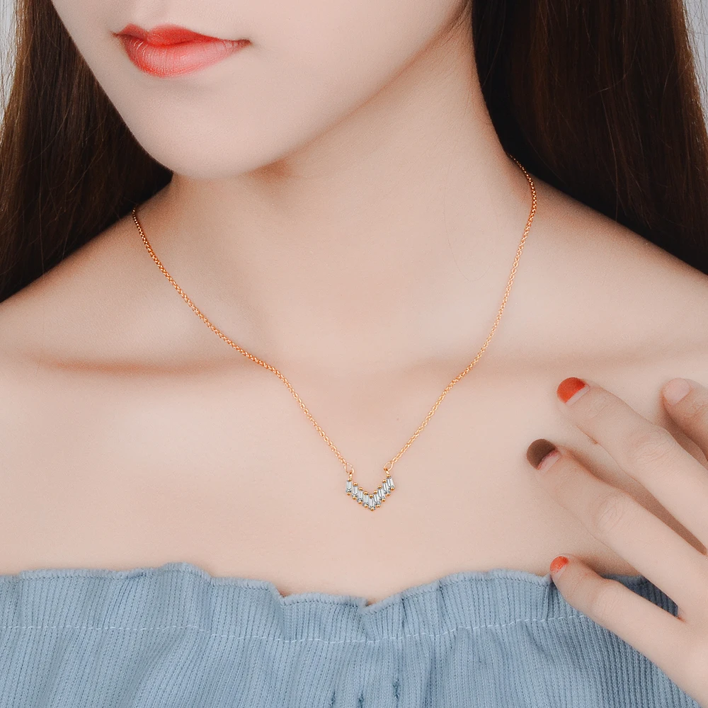 Кулон с V-образным цирконием серебро 925 пробы 2023