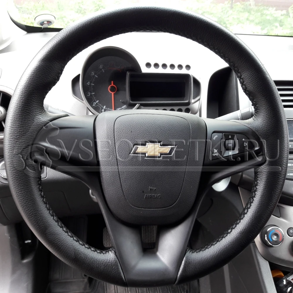 Оплетка на руль &quotChevrolet Aveo" (Шевроле Авео) для резинового (полиуретанового) руля