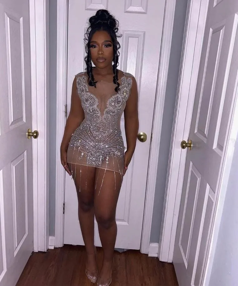 

Dancing Diamond Short Prom Party Dresses Sparkly Luxury Crystal Beaded Sheer Mesh Black Girl Party Birthday Doll Gown