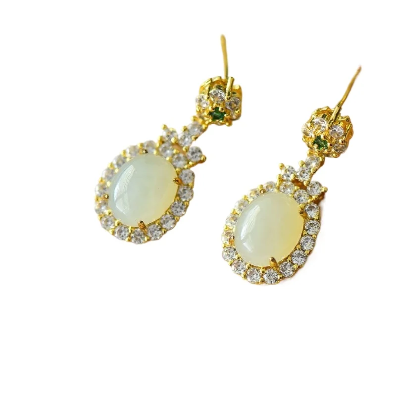 Женские серьги с белым нефритом инкрустированные