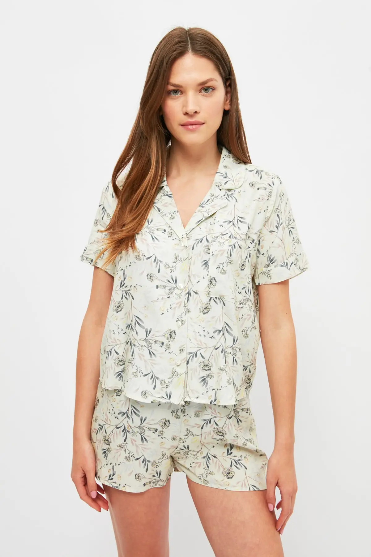 

Trendyol Flower Pattern Woven Pajamas set THMSS21PT1391