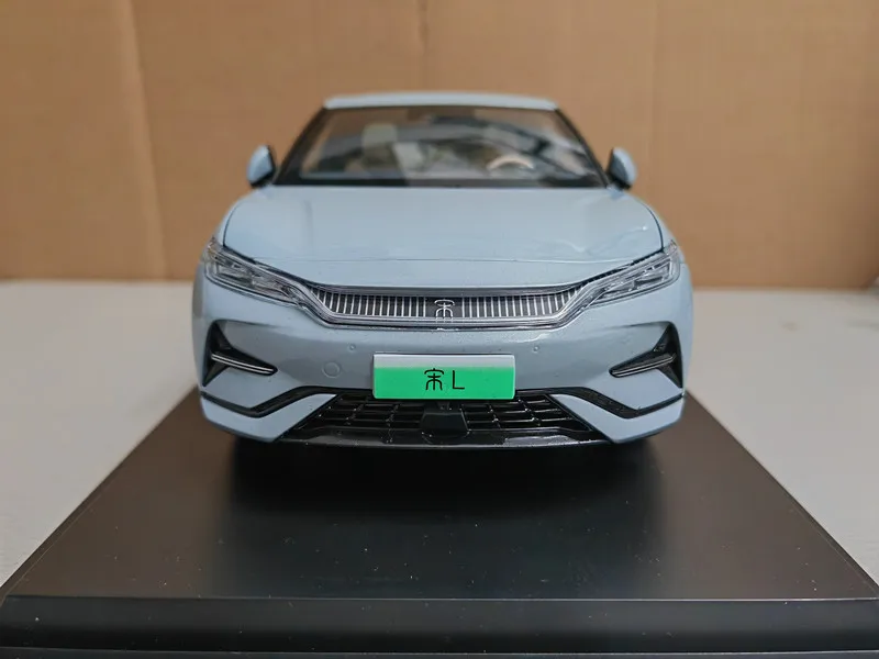Литая модель автомобиля 1:18 в масштабе BYD Song L 2024 коллекционные украшения
