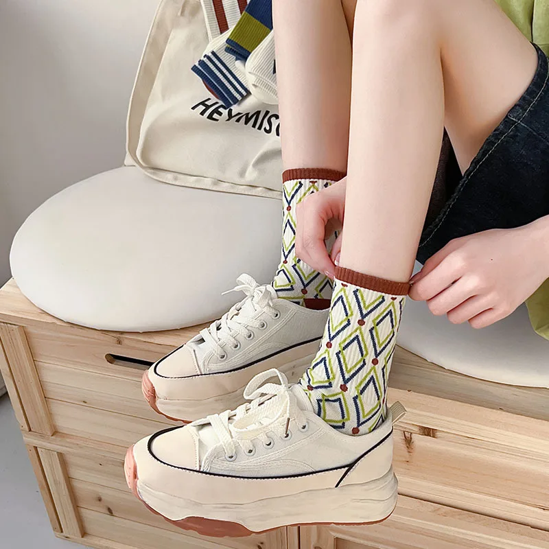 5 PCS Fashion New 2023 Spring Autumn Striped Geometric Pattern Socks For Women Simple Vintage Cotton Brown Sports Socks Set