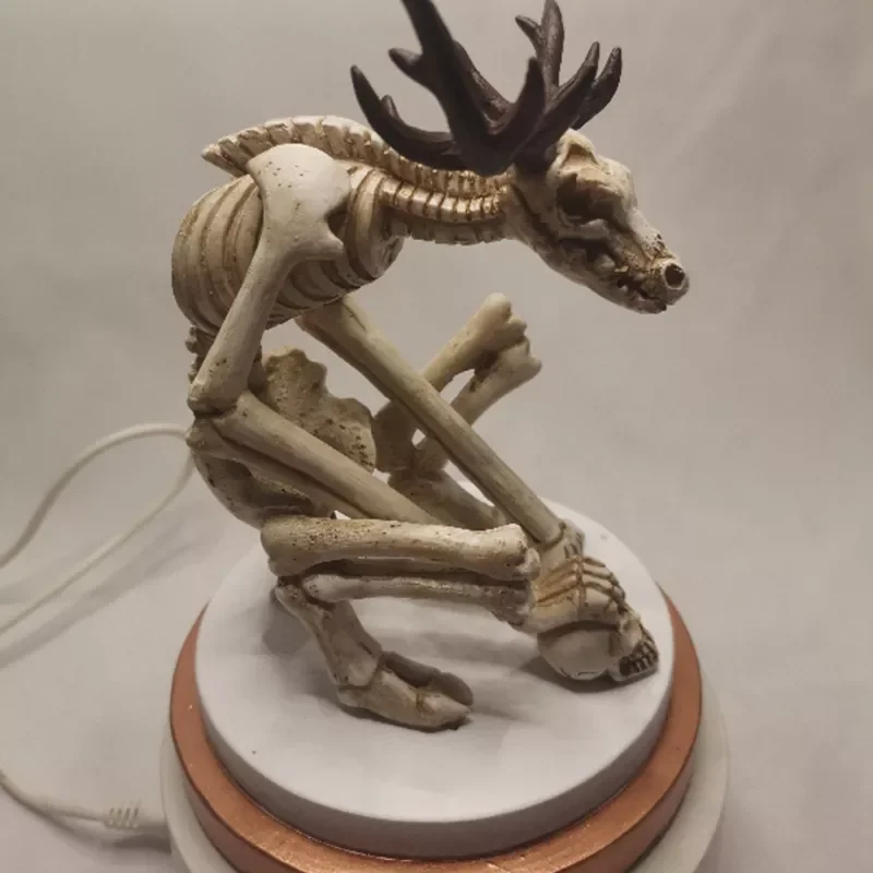 

Wendigo Skeleton Curiosity Cabinet Skeleton Fossil Simulation Skull Model Glass Cover Desk Figurine Home Decor