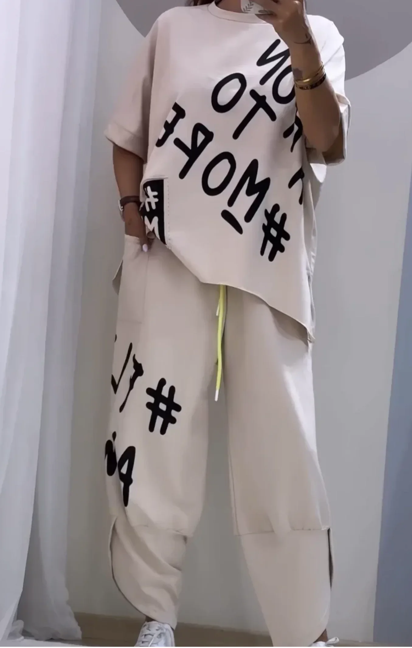 Женский комплект из двух предметов футболка с коротким рукавом Широкие штаны